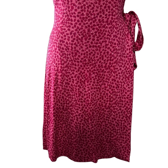 Diane Von Furstenberg gorgeous Jilda silk wrap dress in size 2. Beautiful - Picture 5 of 13